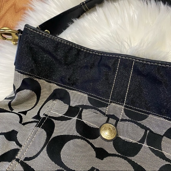 Coach signature shoulder bag. Canvas with leather trim. - Picture 5 of 8